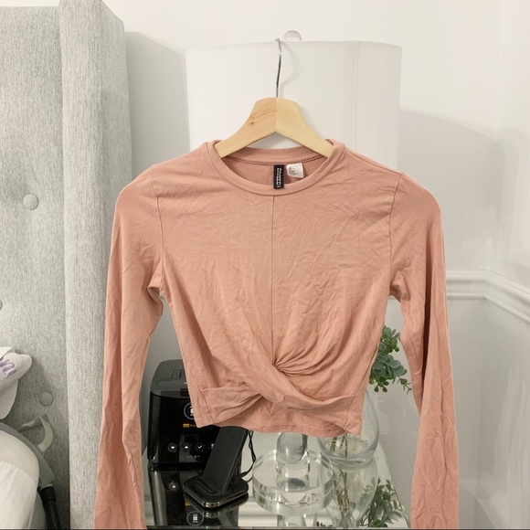 3/30$🤍 H&M | Powder pink twist effect longsleeve crop - Picture 3 of 5